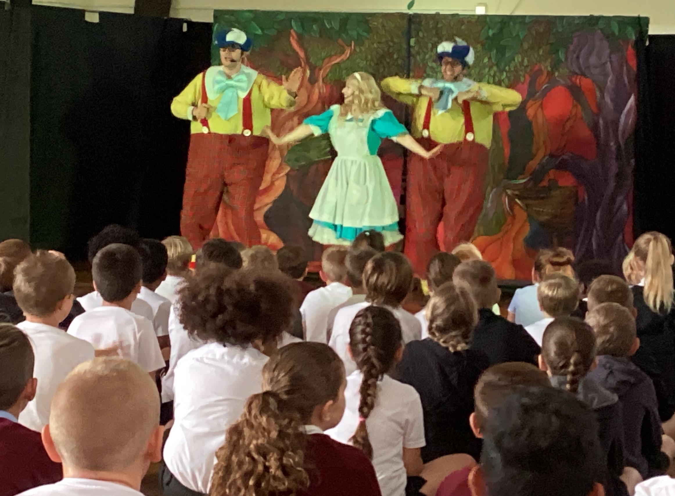 Alice in Wonderland Theatre Show Jule 2023 4.jpg
