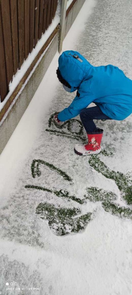 JT   numbers in snow.jpg