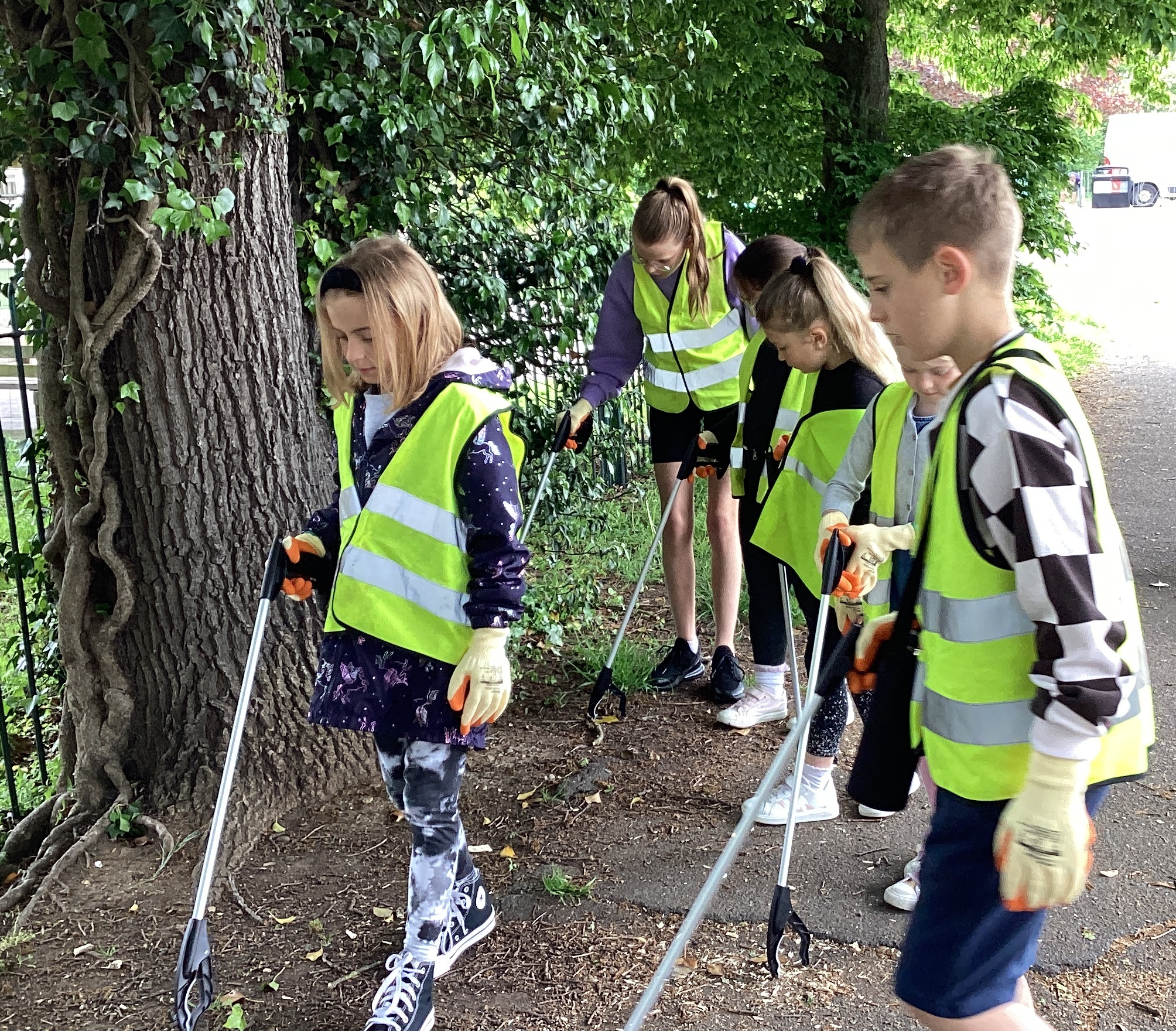Eco Wariors Litter Pick June 2023 1.jpg