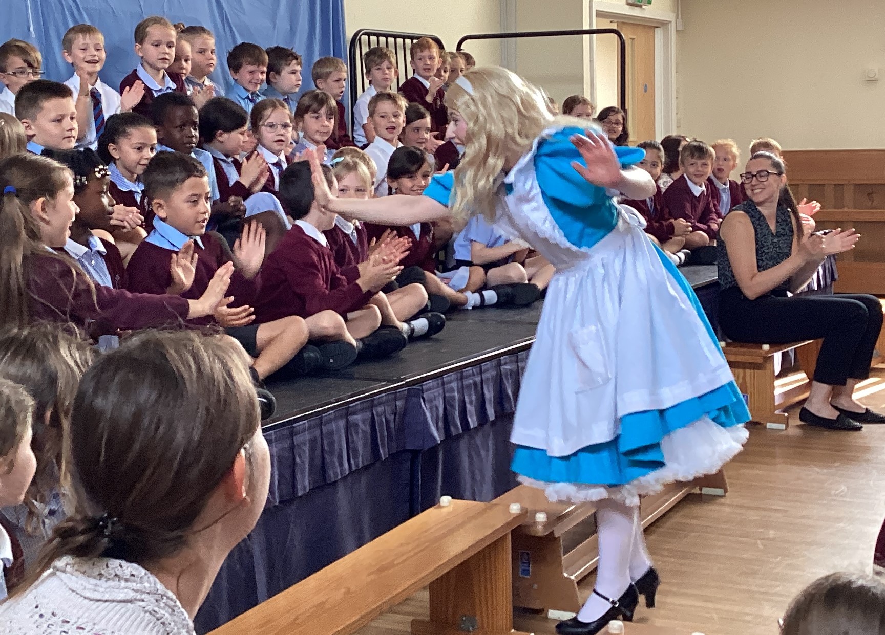 Alice in Wonderland Theatre Show Jule 2023 1.jpg