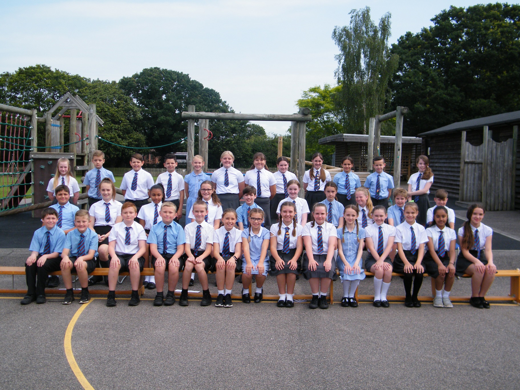 Echo Leavers Photo.JPG