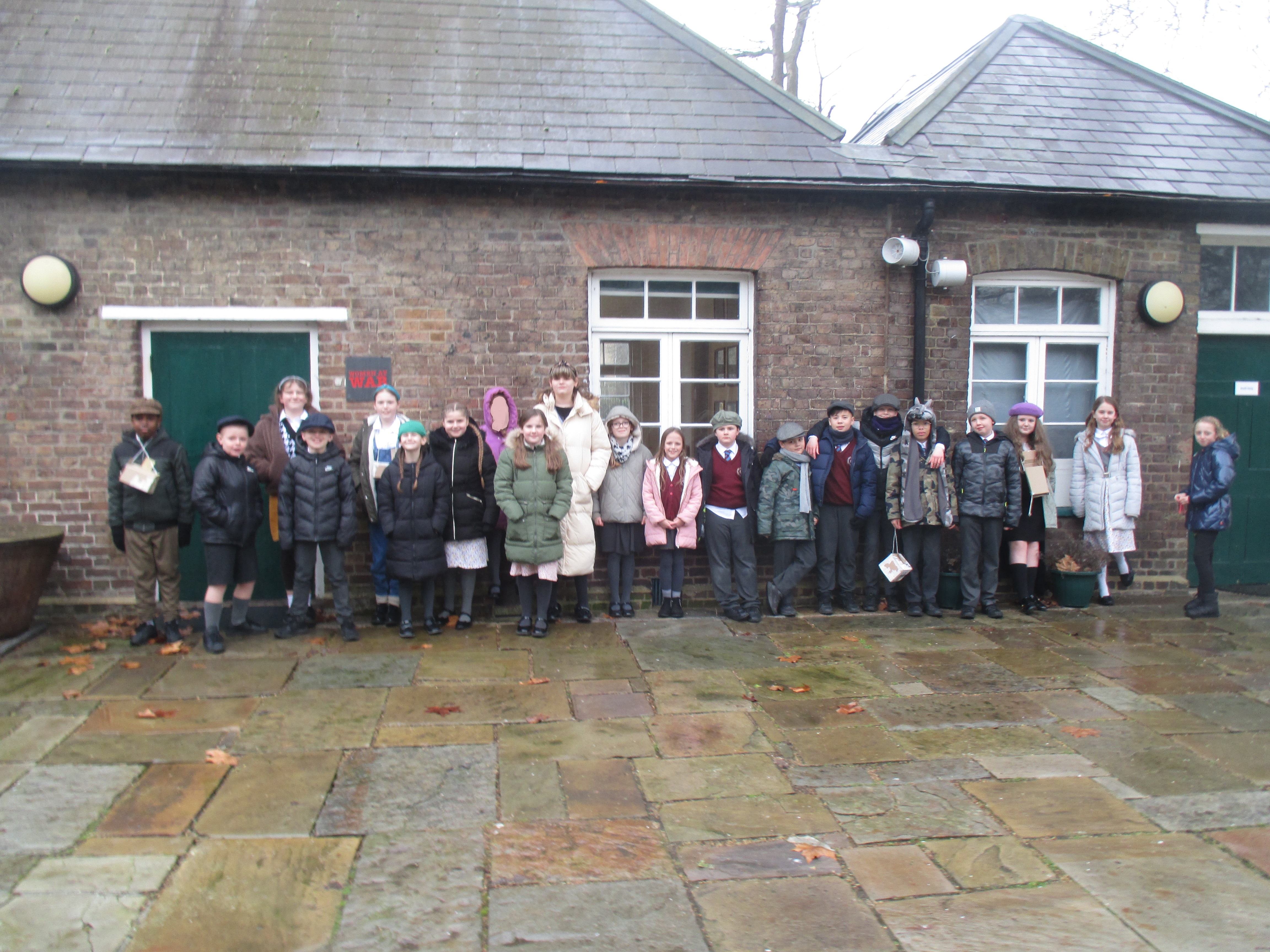 Cardfields Trip Year 5 6 January 1.jpg